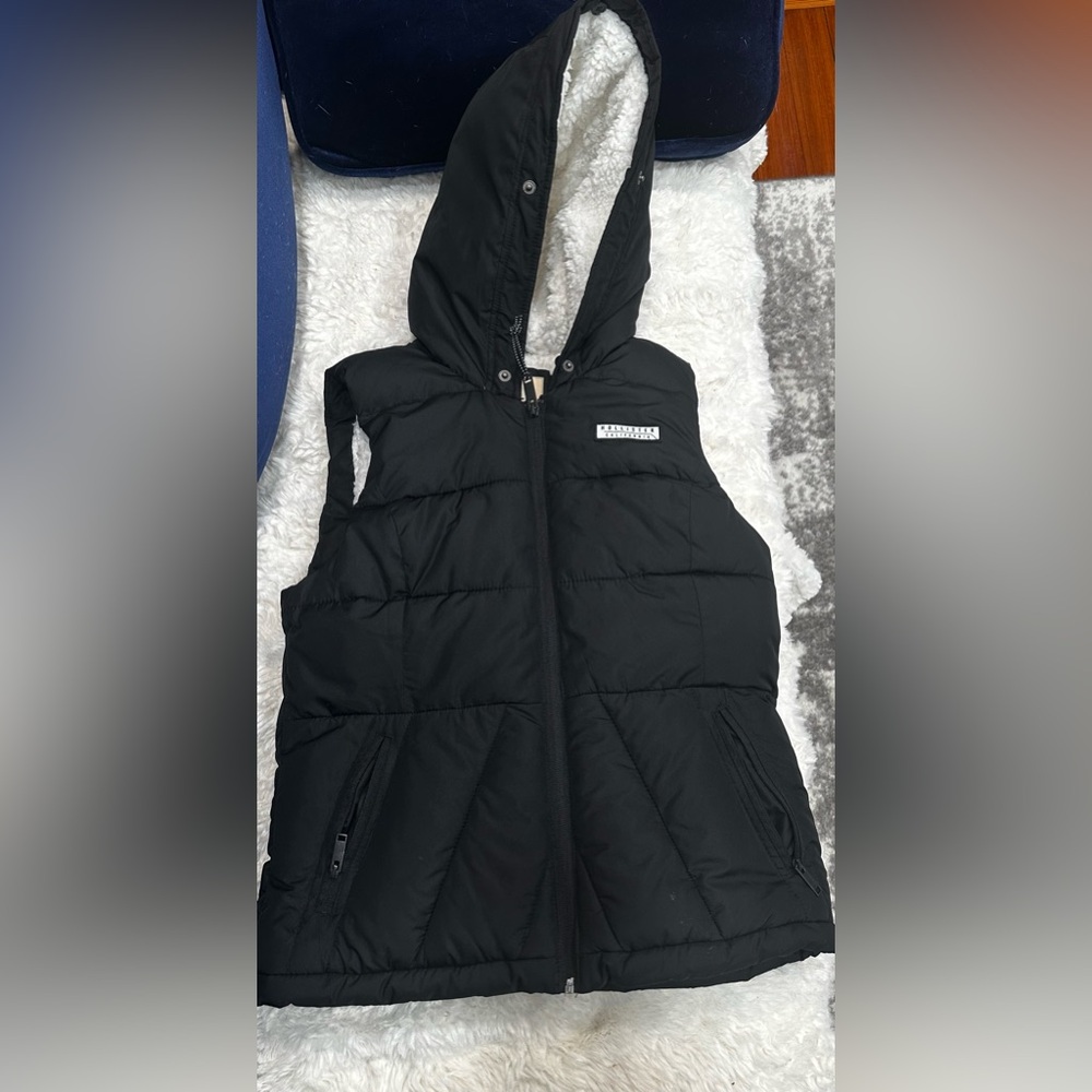 HOLLISTER Sherpa black vest